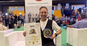 Giovanni Remigare conquista l’Excellence Awards 2026 per giornalismo e conduzione